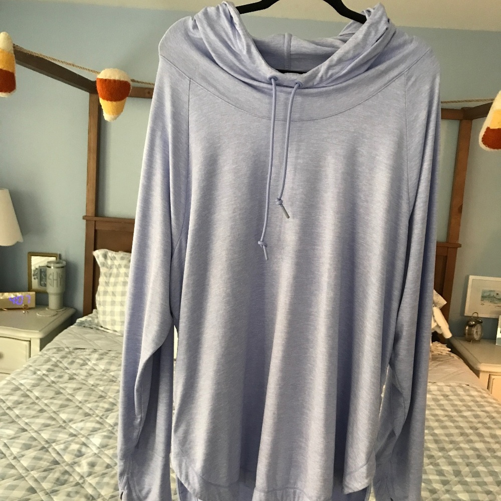Athleta top